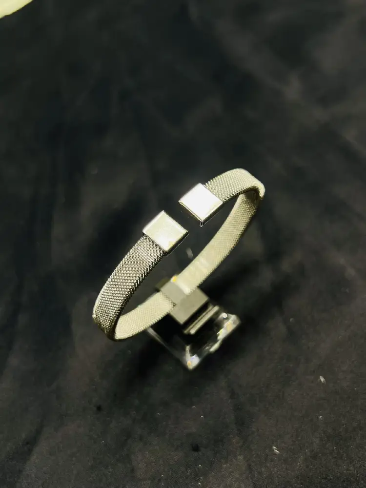 Stainless Steel Silver Plain Handcuff