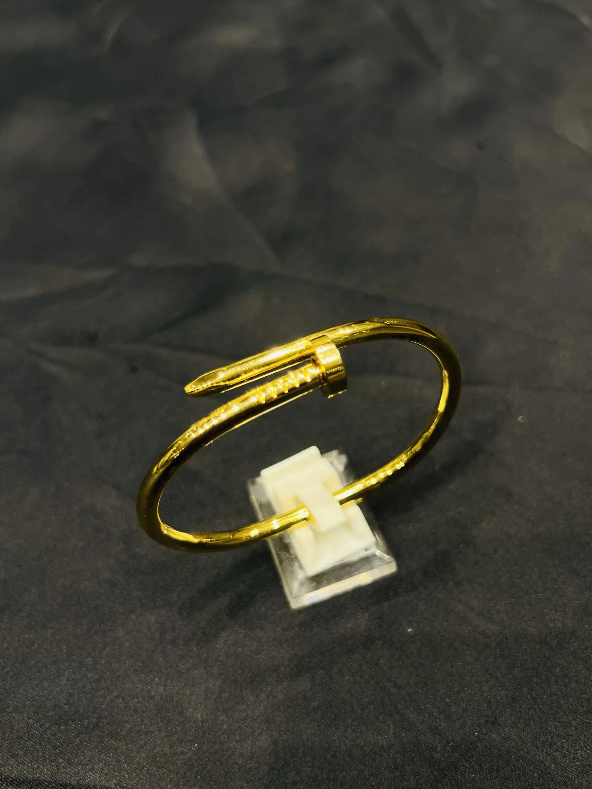 Stainless  Steel Luxury Nail Handcuff
