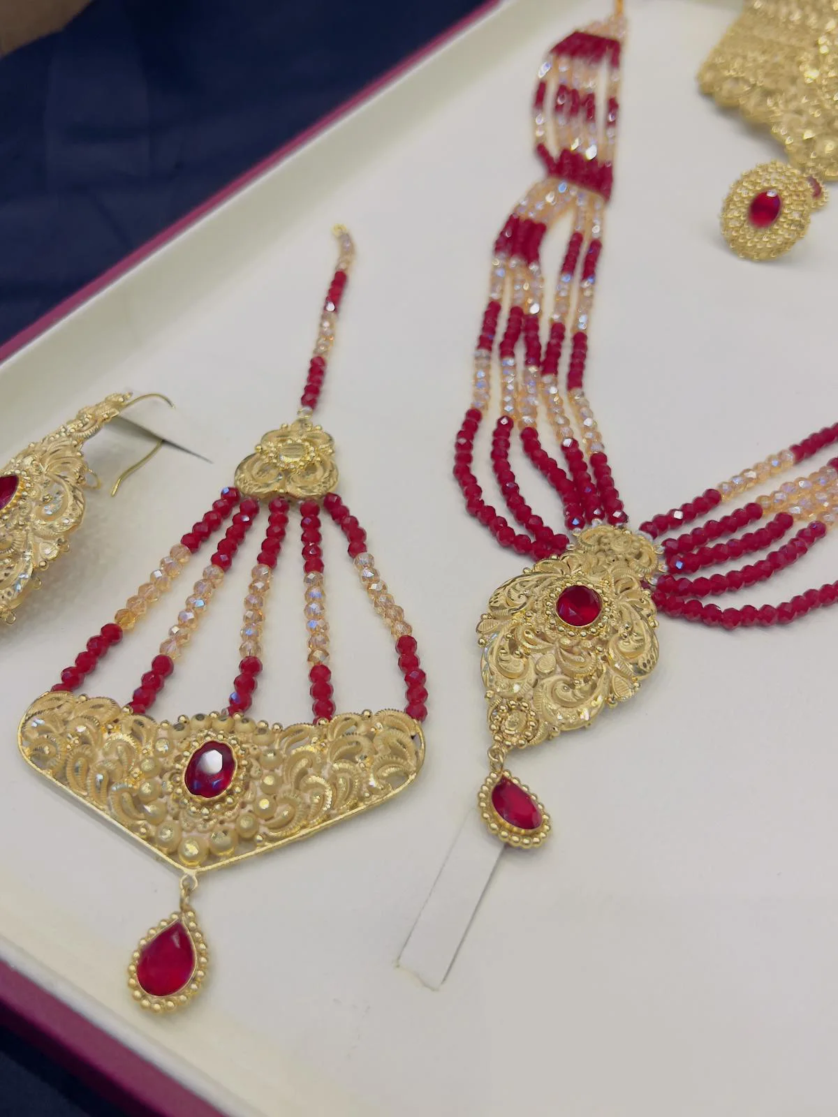 Beautiful gold polish bridle set with mala in real gold look