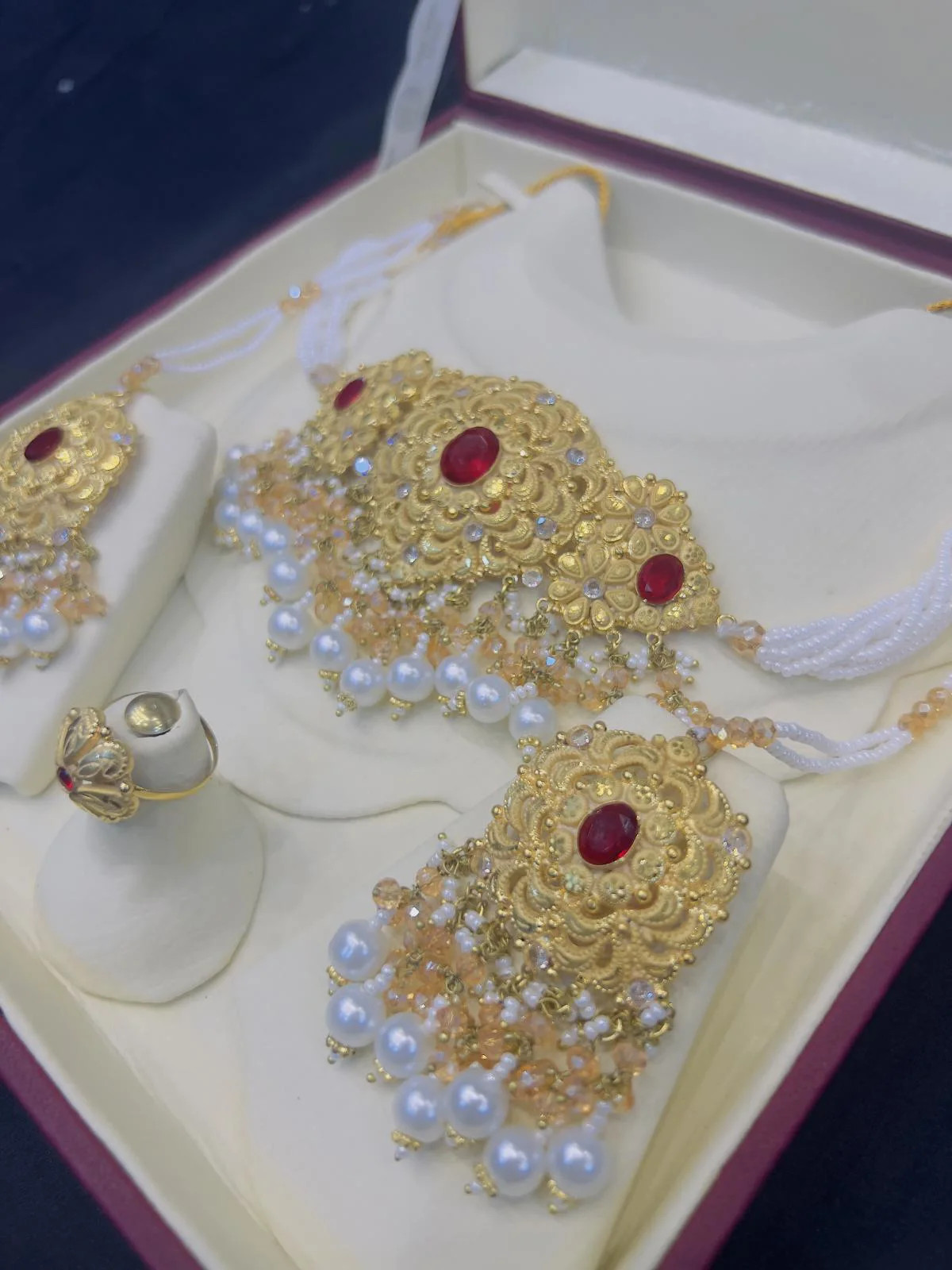 Beautiful gold polish choker set with real goldlook