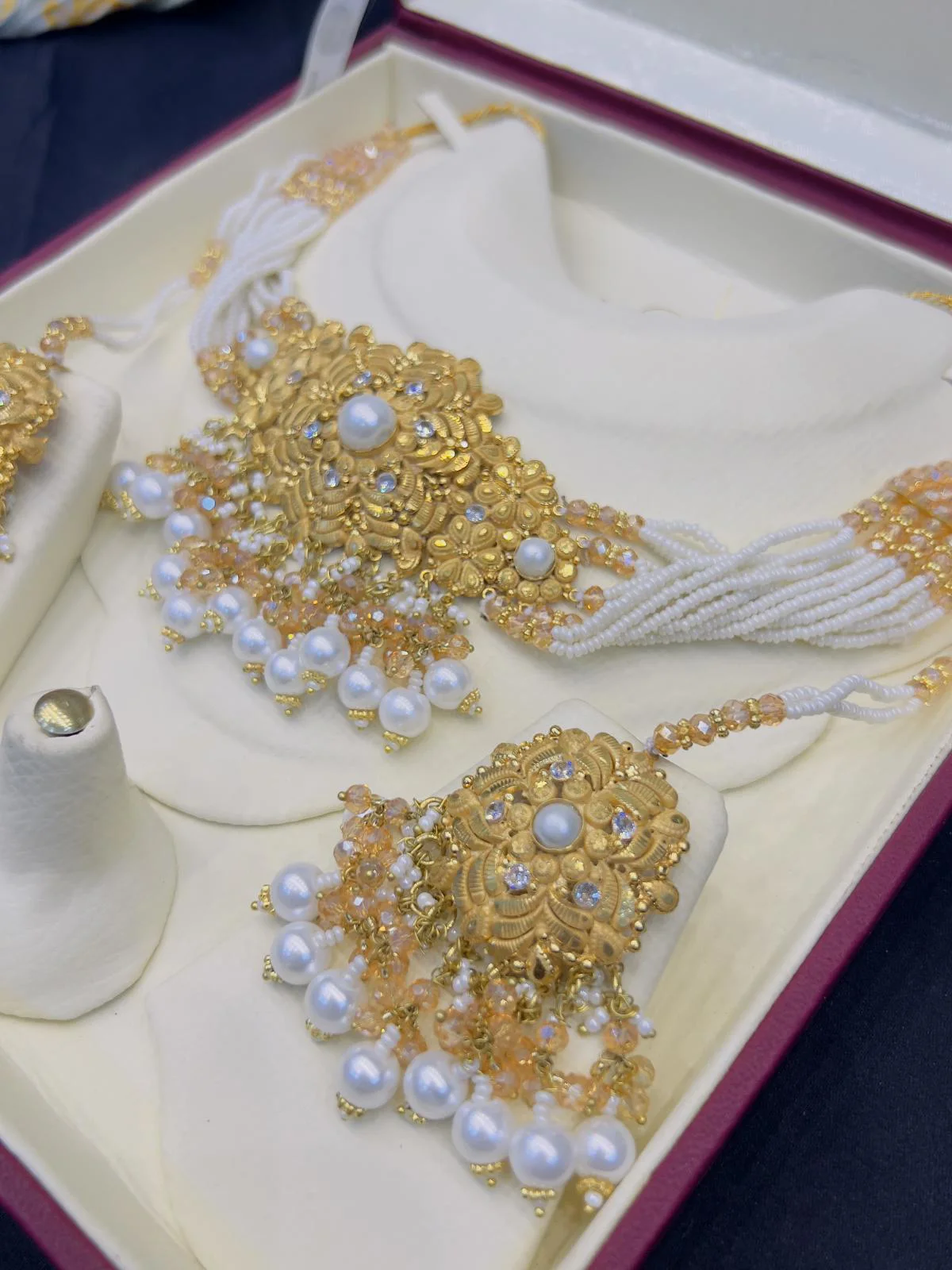 Beautiful gold polish choker set with real goldlook
