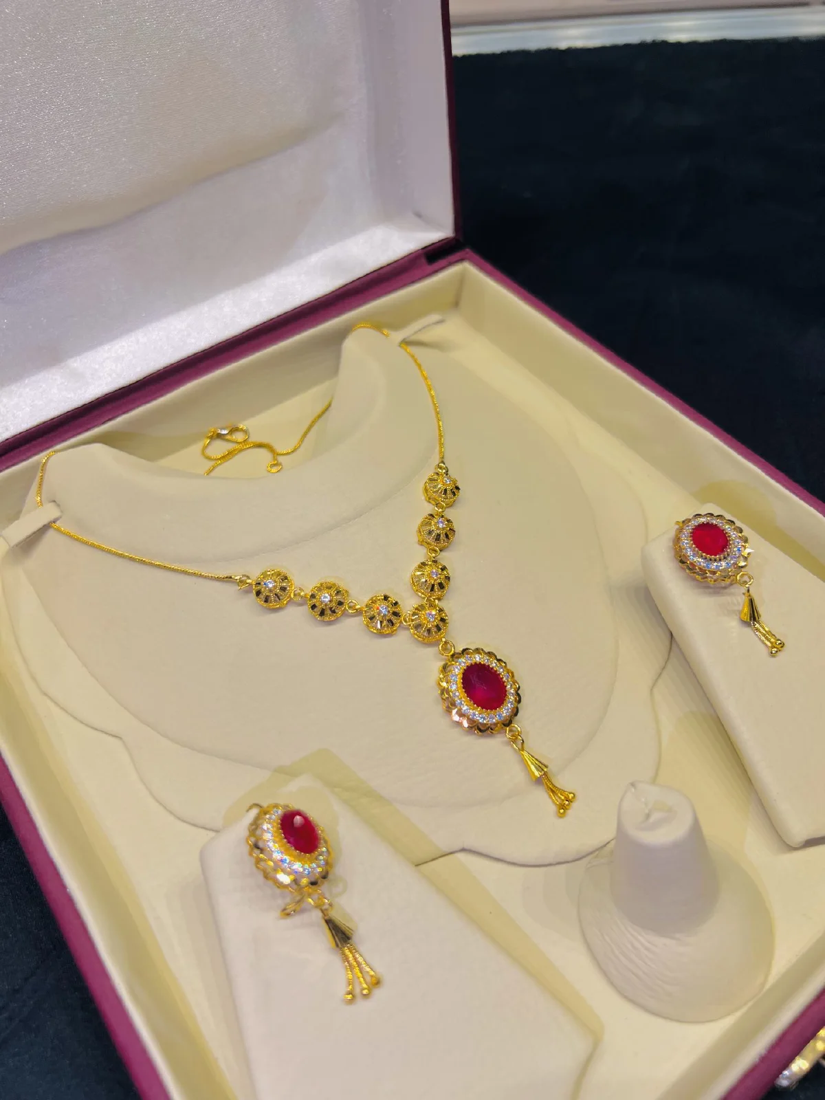 Beautiful  Gold Polish Locket Set  with real gold look