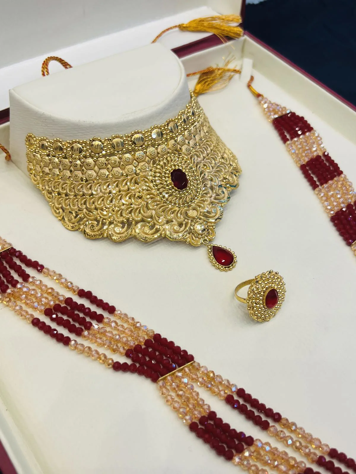 Beautiful gold polish bridle set with mala in real gold look
