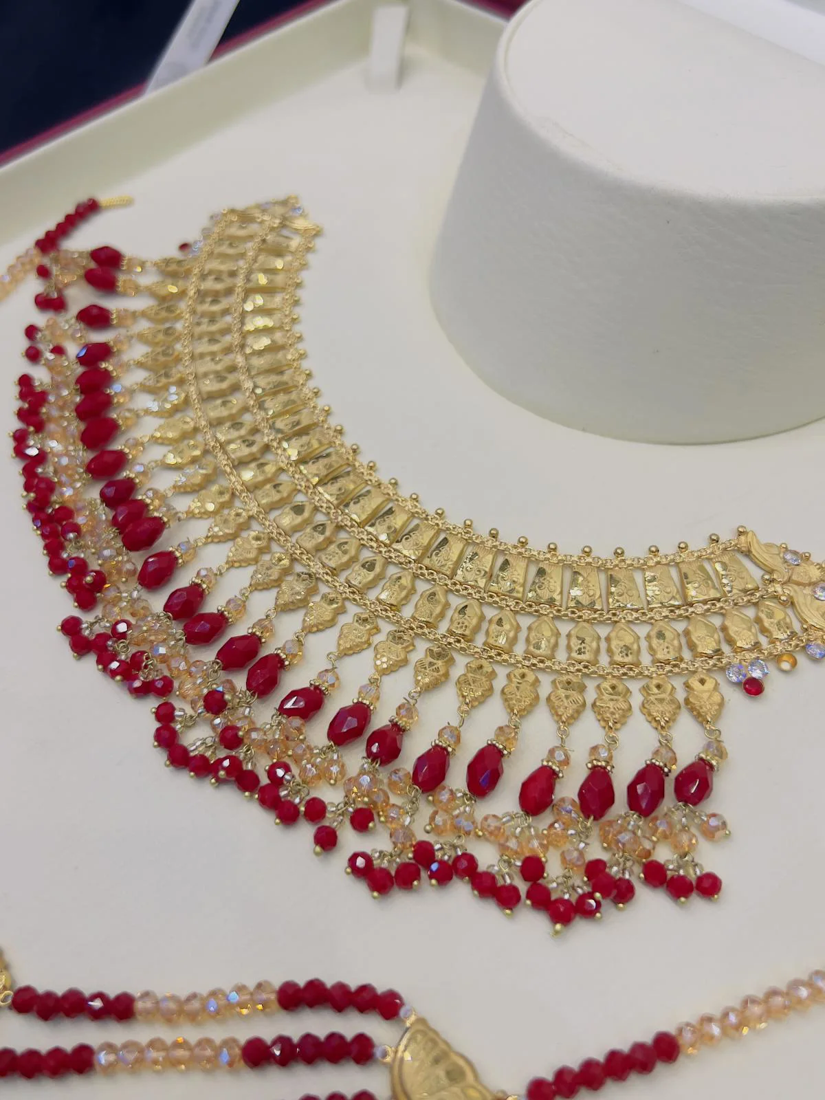 Beautiful bridle  gold polish necklace set with real goldlook