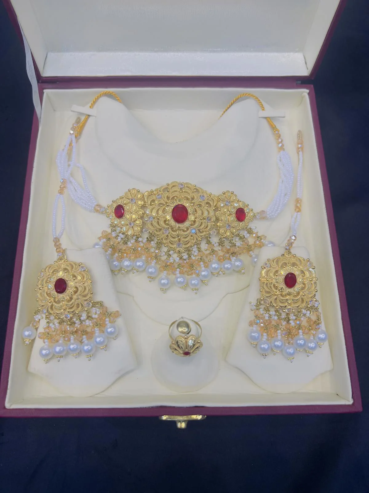 Beautiful gold polish choker set with real goldlook