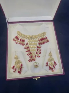 Beautiful gold polish choker set with real goldlook view 1
