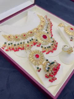 Beautiful gold polish flower necklace set with real goldlook view 2