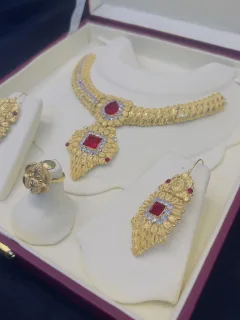 Beautiful gold polish necklace set with real goldlook view 3