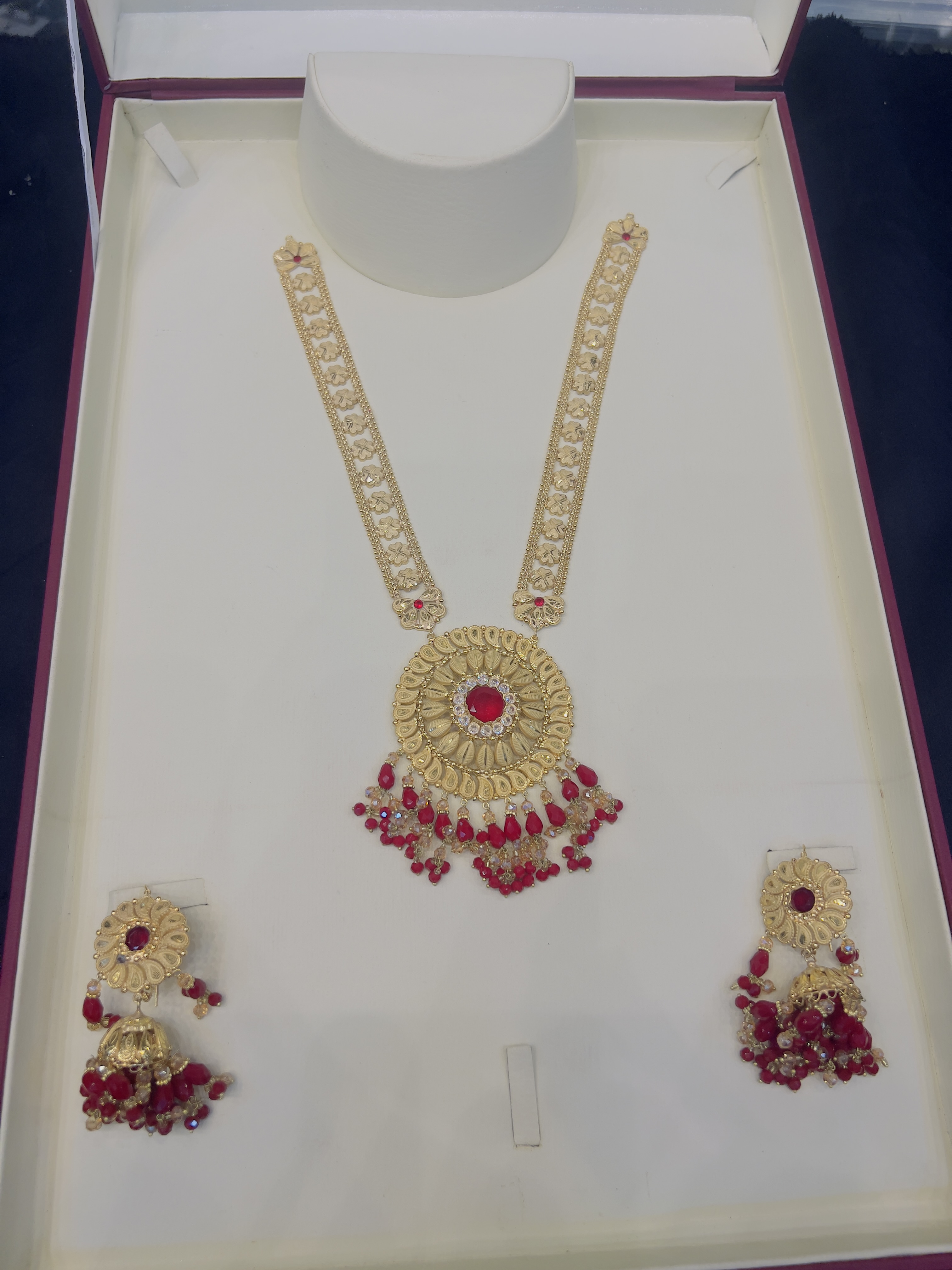 Beautiful gold polish mala set with real goldlook