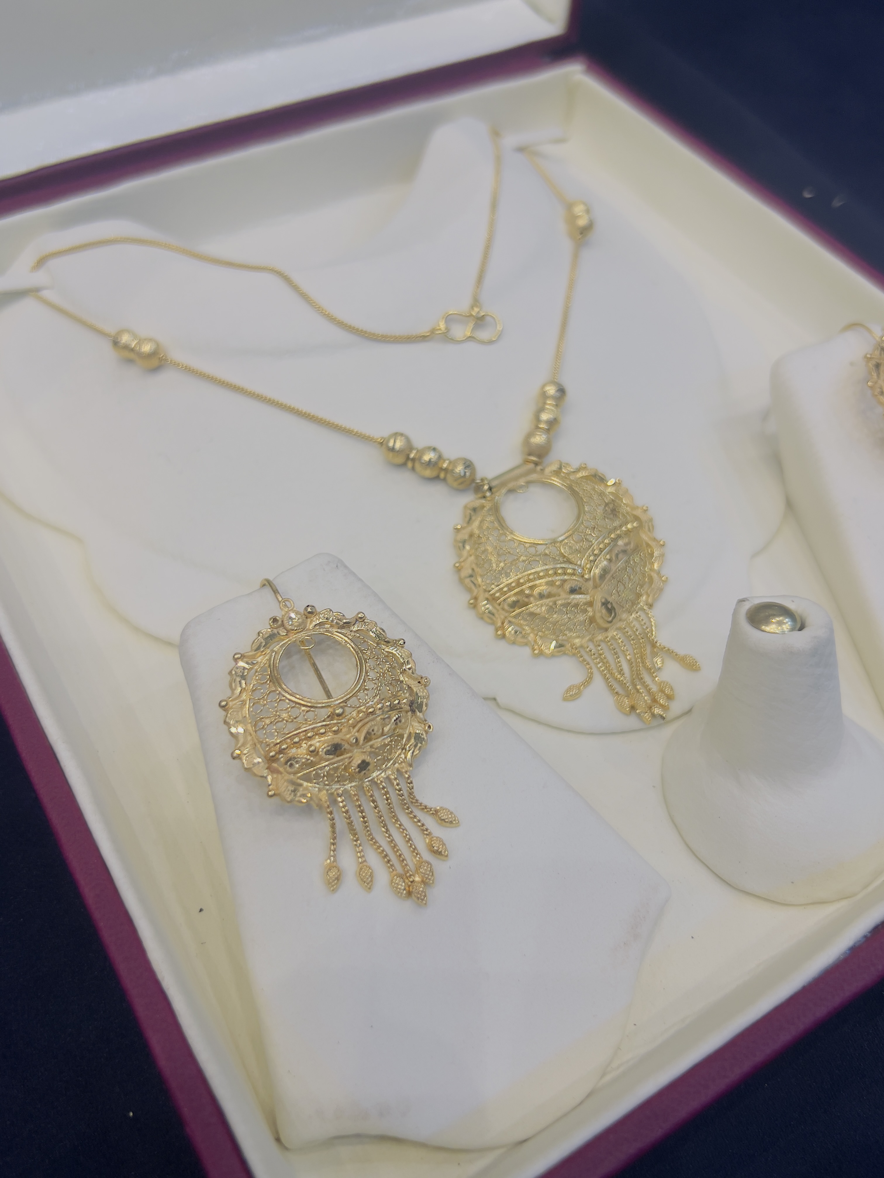Beautiful gold polish locket set with real goldlook view 2
