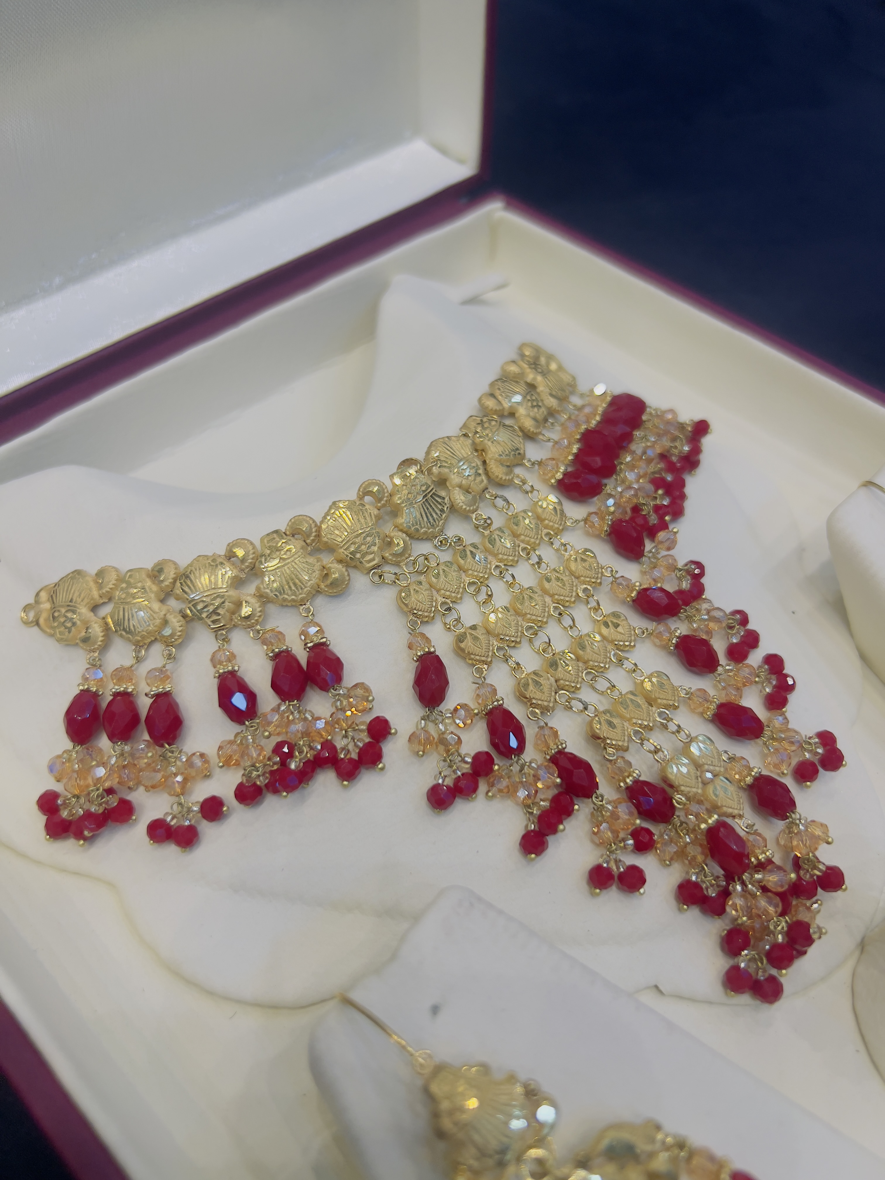 Beautiful gold polish choker set with real goldlook view 2